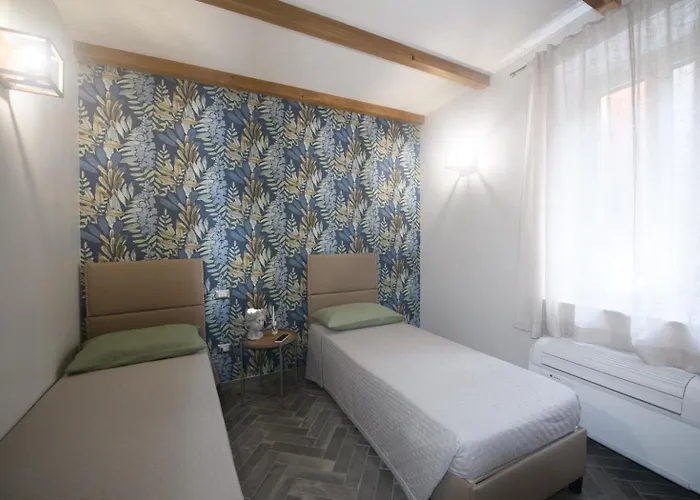 Vicolo D'este *